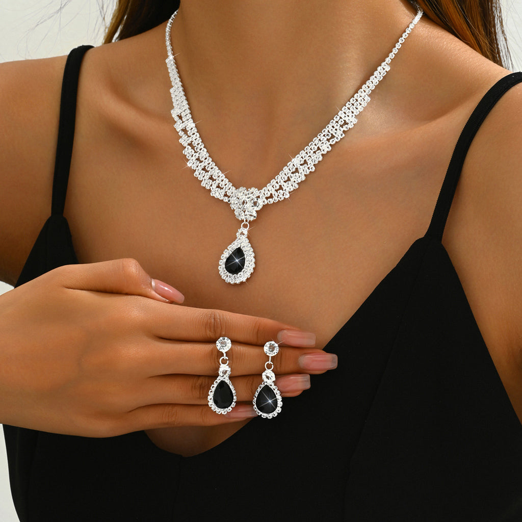 Kristall-Schmuckset mit floralem Tropfendesign – Halskette & Ohrringe