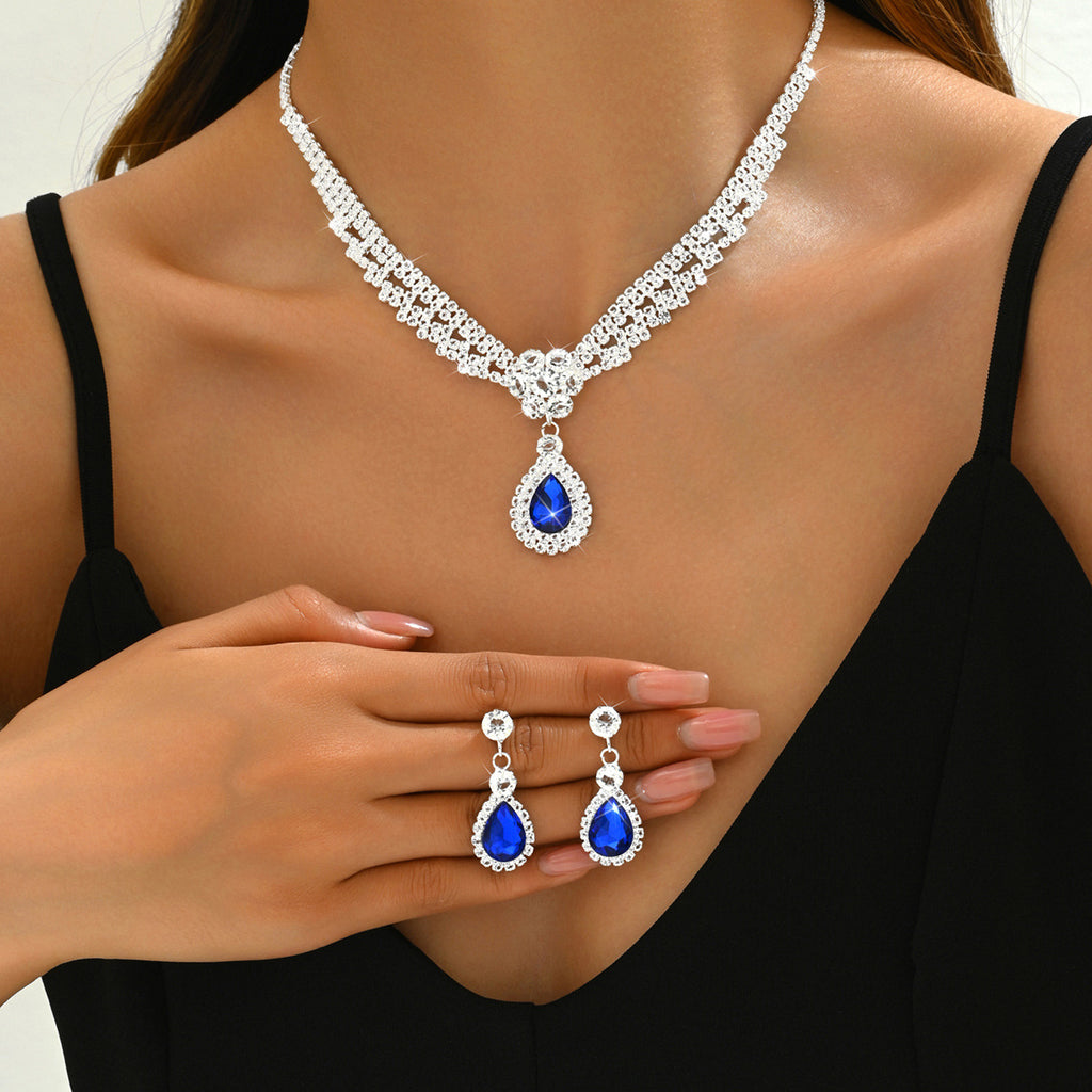 Kristall-Schmuckset mit floralem Tropfendesign – Halskette & Ohrringe